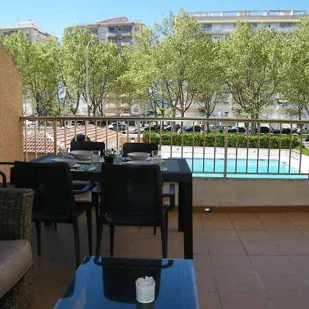 Apartment Jardin X Mnostrum *